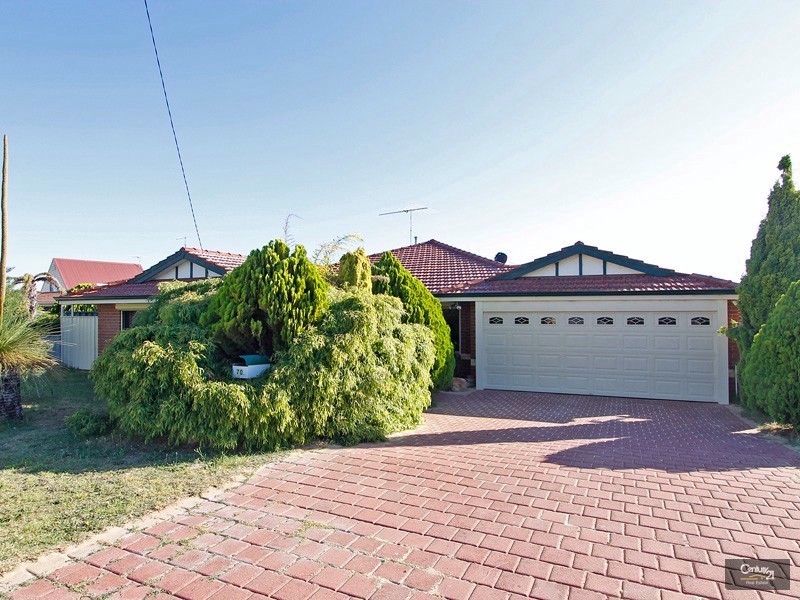 70 Whitfield Drive, Two Rocks WA 6037