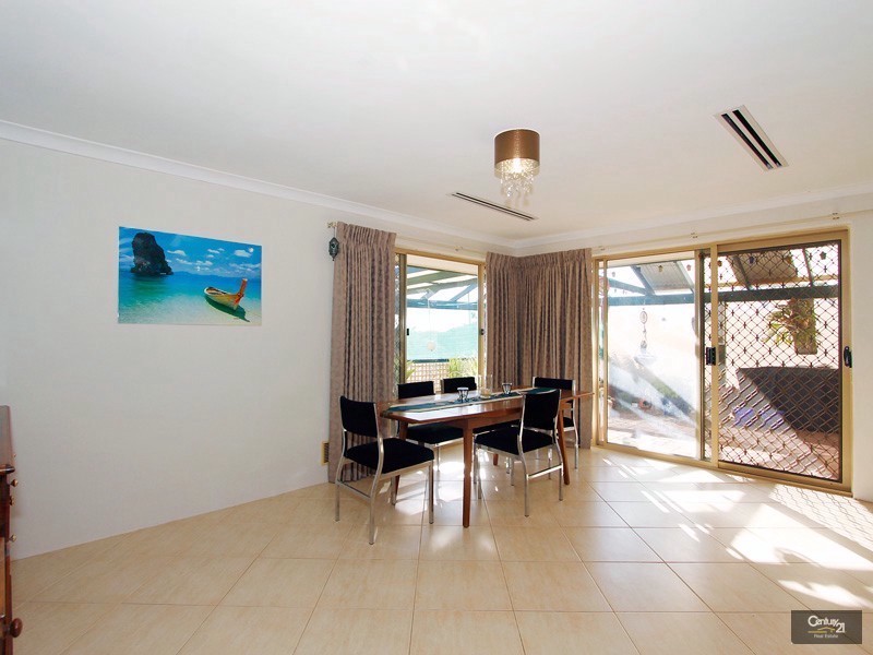70 Whitfield Drive, Two Rocks WA 6037
