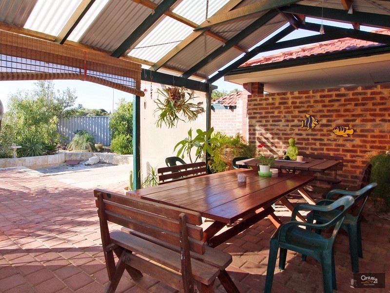 70 Whitfield Drive, Two Rocks WA 6037