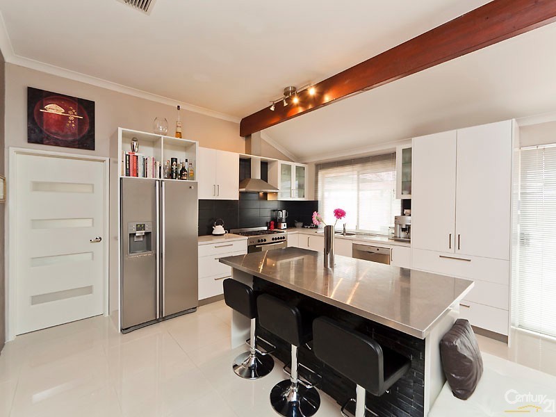 12 Ainsbury Parade, Clarkson WA 6030