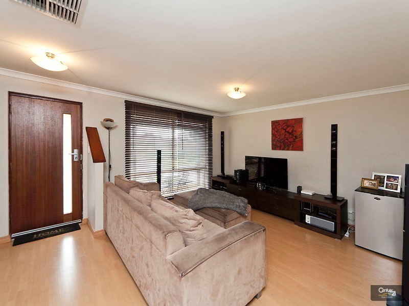 12 Ainsbury Parade, Clarkson WA 6030