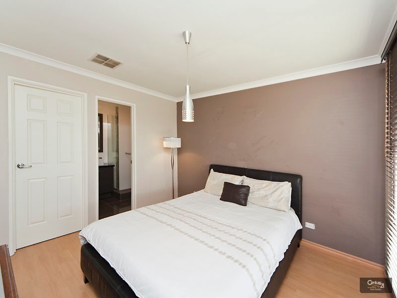 12 Ainsbury Parade, Clarkson WA 6030