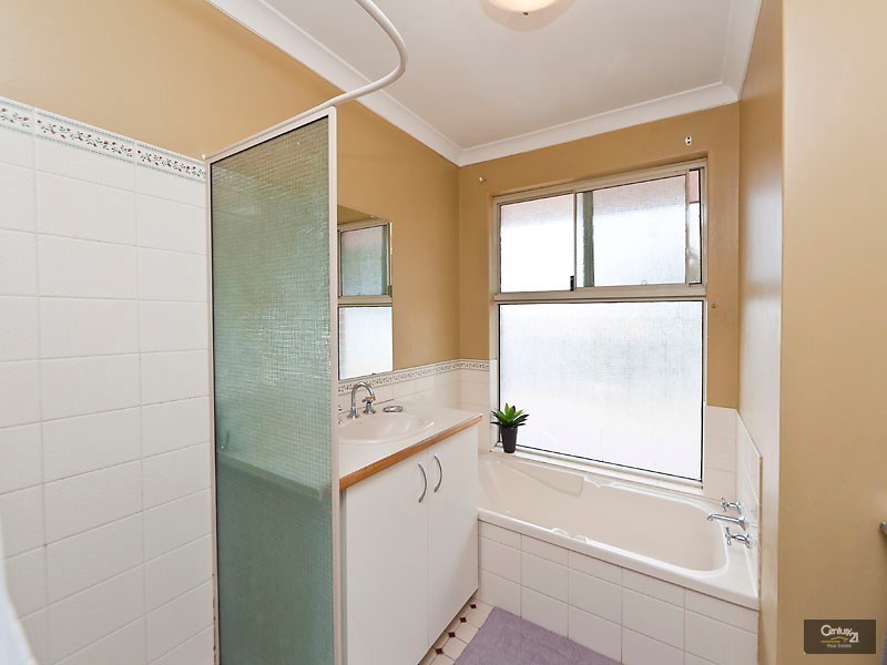 12 Ainsbury Parade, Clarkson WA 6030