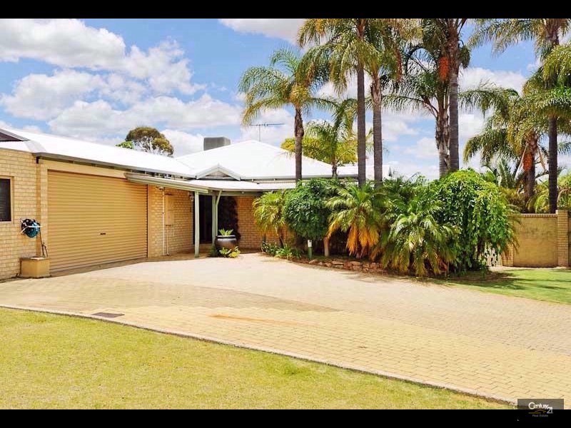 12 Pennant Place, Woodvale WA 6026