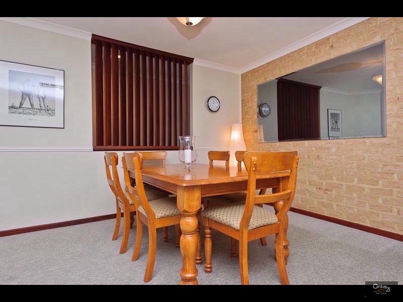 12 Pennant Place, Woodvale WA 6026