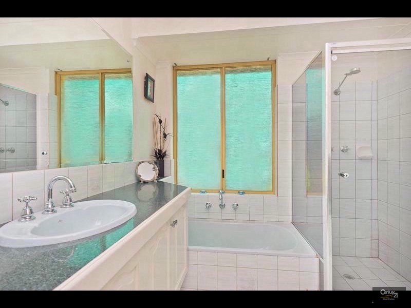 12 Pennant Place, Woodvale WA 6026