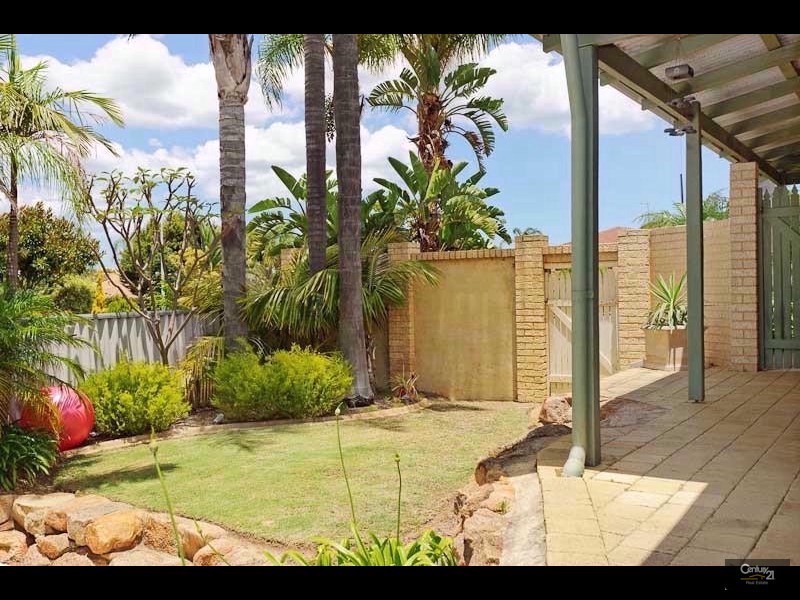 12 Pennant Place, Woodvale WA 6026