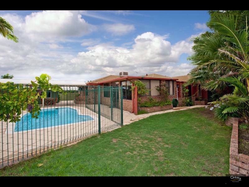 24 Clinton Street, Kingsley WA 6026