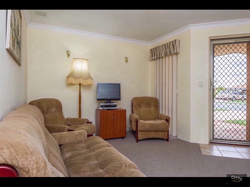 38 Burnett Drive, Clarkson WA 6030