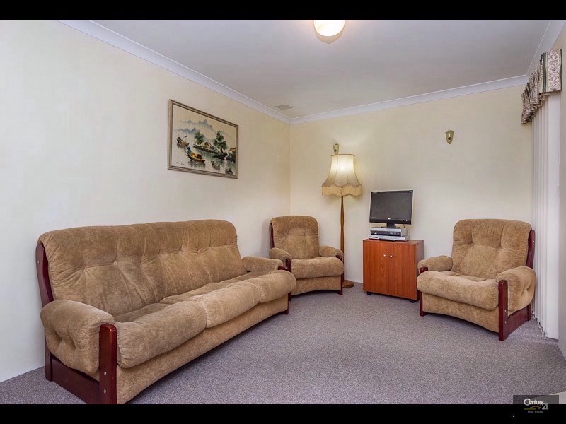 38 Burnett Drive, Clarkson WA 6030