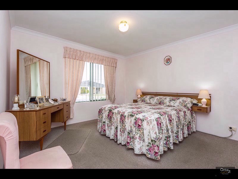 38 Burnett Drive, Clarkson WA 6030