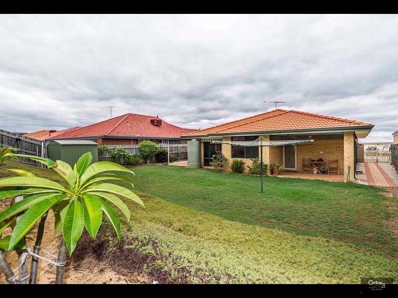 38 Burnett Drive, Clarkson WA 6030