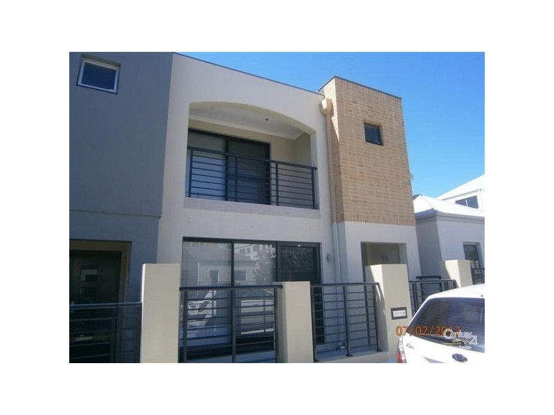 8 Eveleigh Boulevard, Clarkson WA 6030