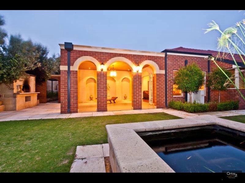 27 Tees Court, Mindarie WA 6030