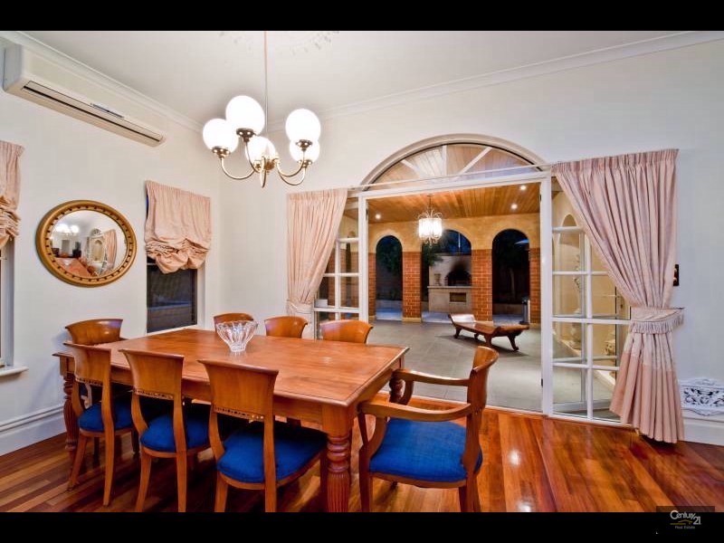 27 Tees Court, Mindarie WA 6030