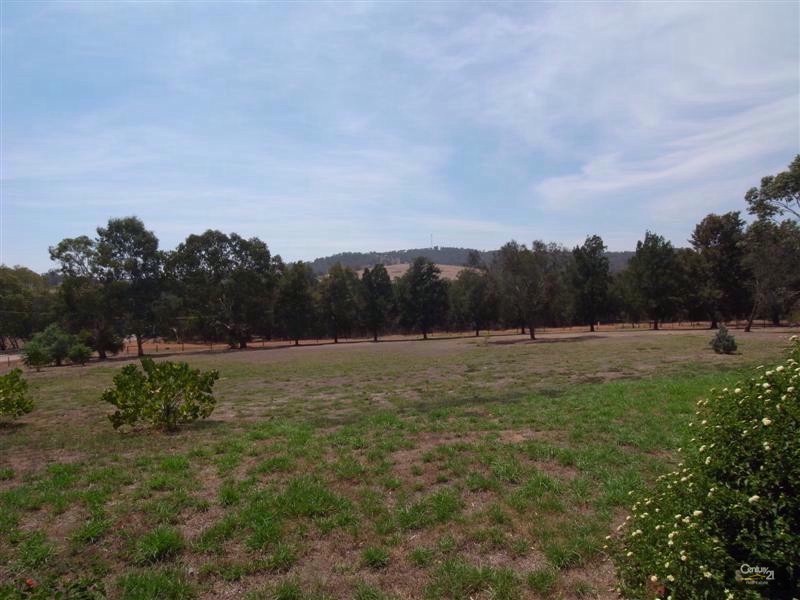 33 Gray Road, Bindoon WA 6502