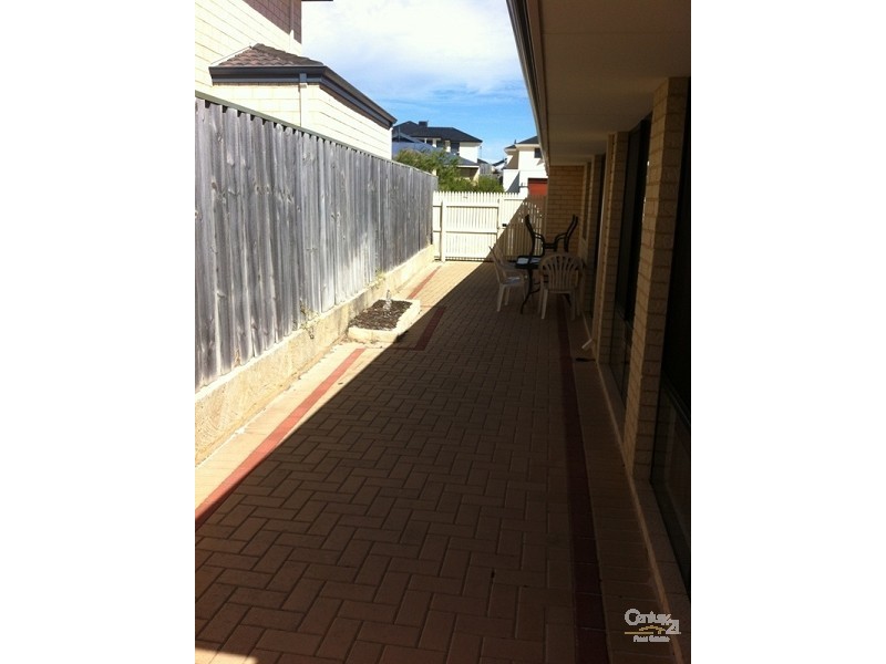 54 Dumaresq Loop, Quinns Rocks WA 6030