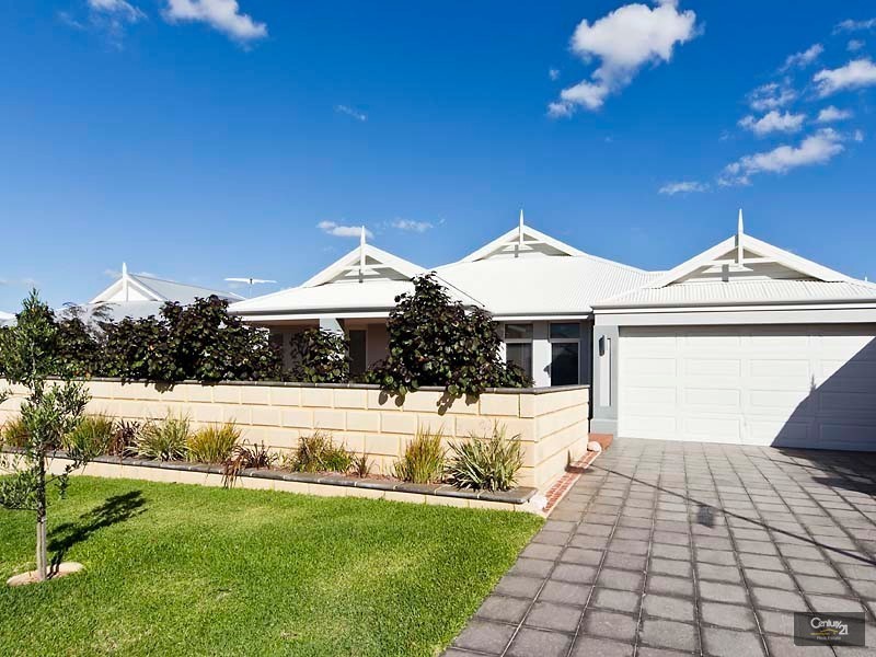 9 Parkbeach Street, Yanchep WA 6035