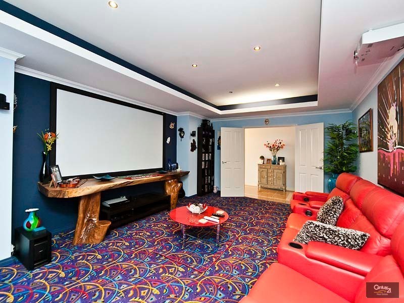 9 Parkbeach Street, Yanchep WA 6035