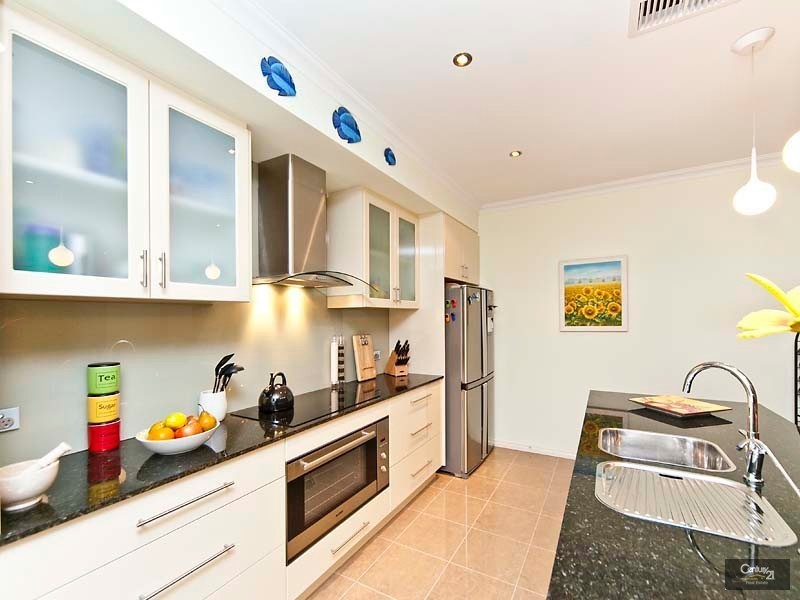 9 Parkbeach Street, Yanchep WA 6035