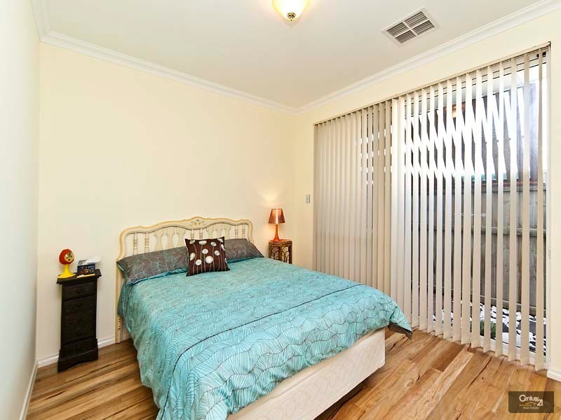 9 Parkbeach Street, Yanchep WA 6035