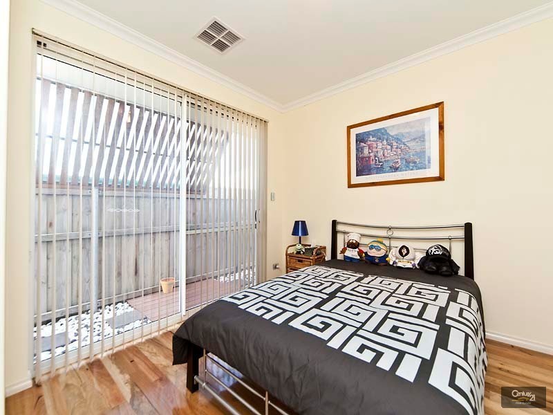 9 Parkbeach Street, Yanchep WA 6035