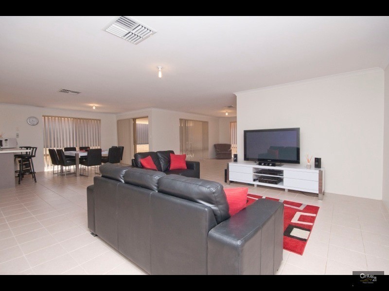 17  Cottonwood Drive, Baldivis WA 6171