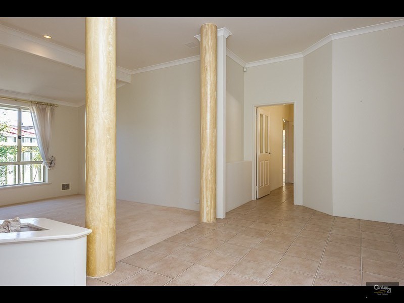 17 Tees Court, Mindarie WA 6030