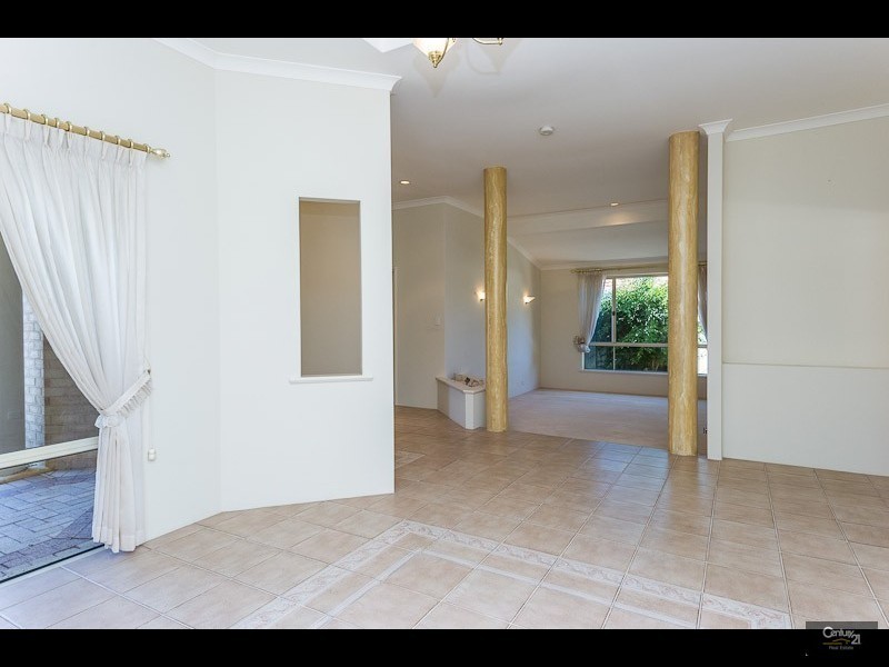 17 Tees Court, Mindarie WA 6030