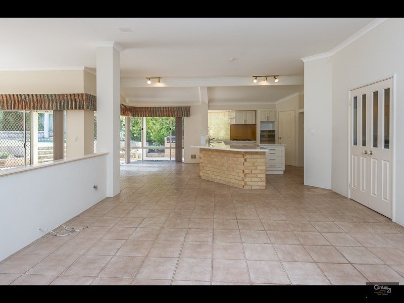 17 Tees Court, Mindarie WA 6030