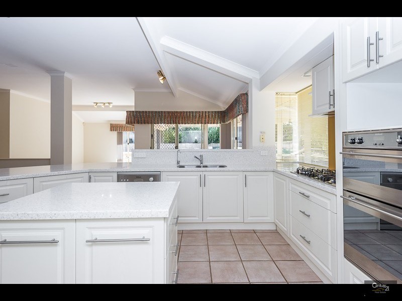 17 Tees Court, Mindarie WA 6030