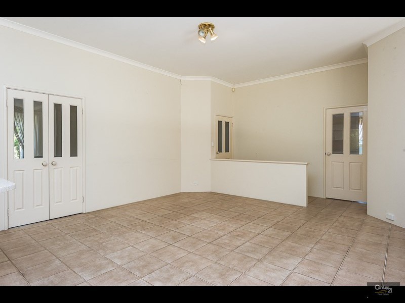 17 Tees Court, Mindarie WA 6030