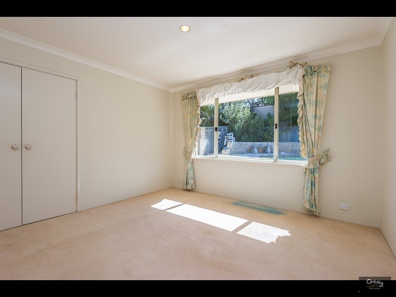 17 Tees Court, Mindarie WA 6030