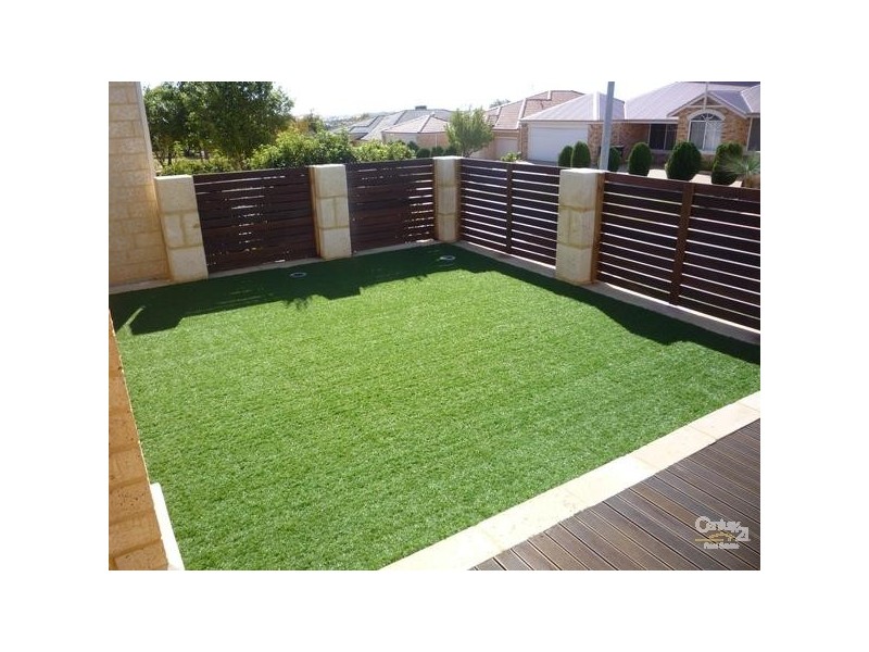 8 Marriot Turn, Currambine WA 6028