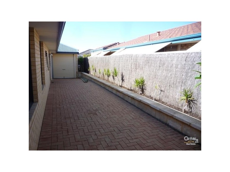 8 Marriot Turn, Currambine WA 6028