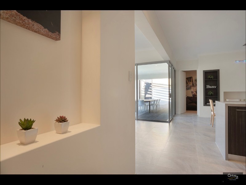 19  Romano Crescent, Iluka WA 6028