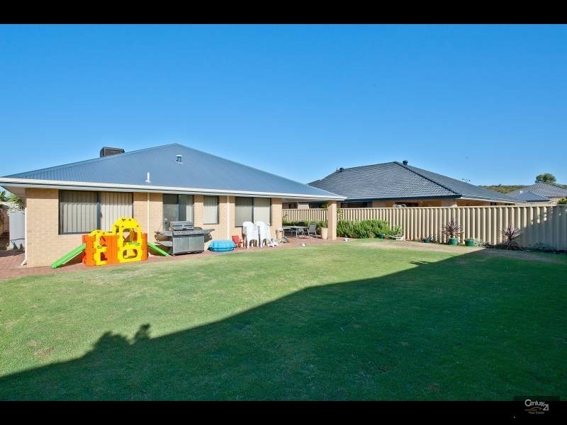 15 Loyola Green, Butler WA 6036