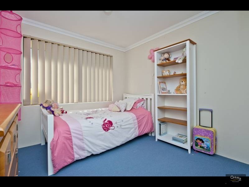 15 Loyola Green, Butler WA 6036