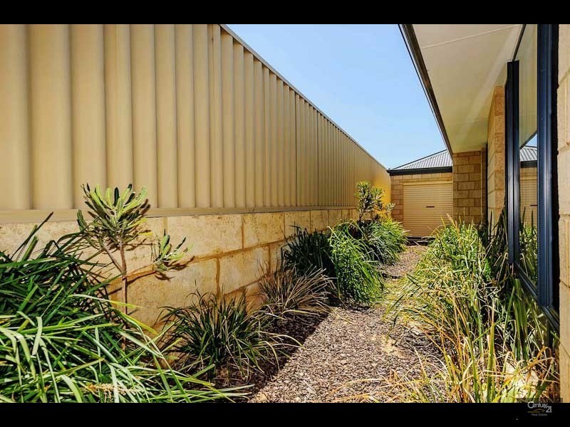 99 Ridgewood Blvd, Ridgewood WA 6030