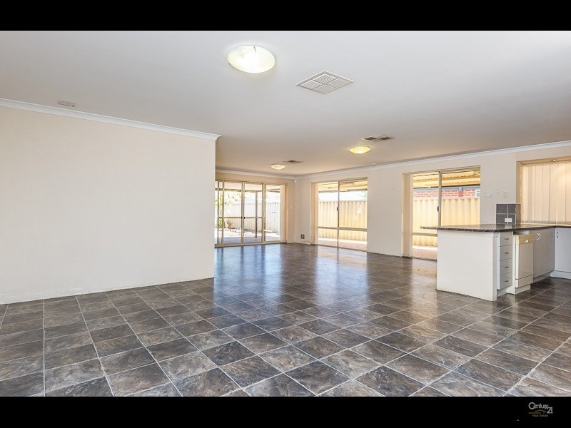 84 Houghton Drive, Carramar WA 6031