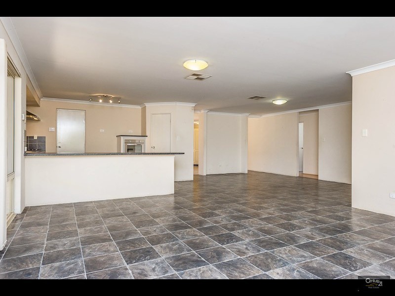 84 Houghton Drive, Carramar WA 6031