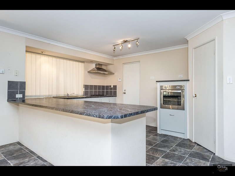 84 Houghton Drive, Carramar WA 6031