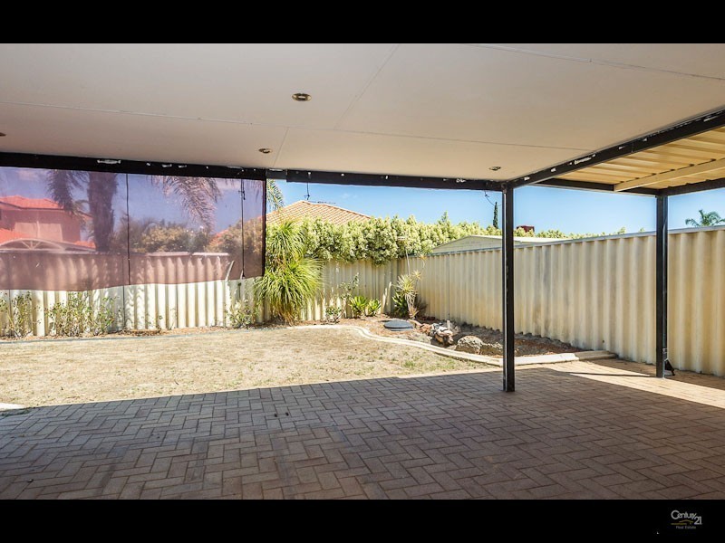 84 Houghton Drive, Carramar WA 6031