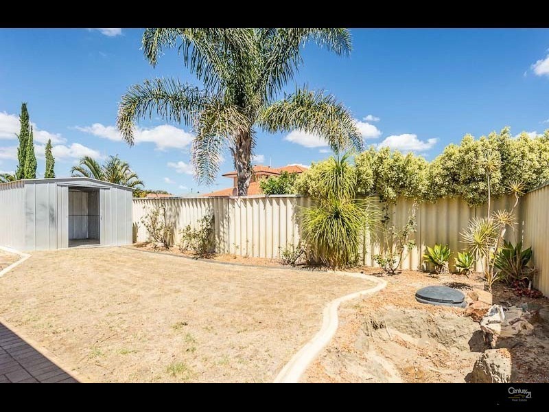 84 Houghton Drive, Carramar WA 6031