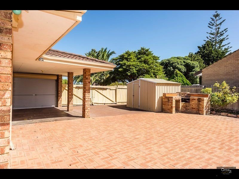 10 Herreshoff Ramble, Ocean Reef WA 6027