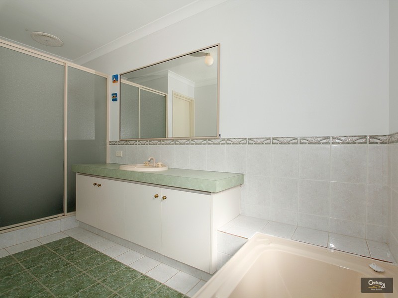 11 De Crillion Way, Currambine WA 6028