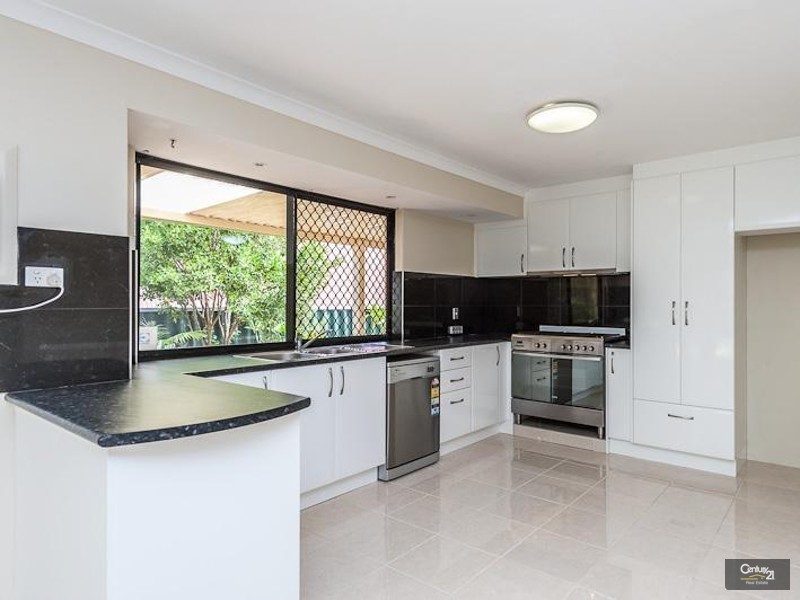 26 Kinglassie Circle, Kinross WA 6028