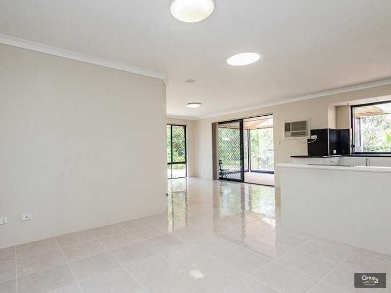 26 Kinglassie Circle, Kinross WA 6028