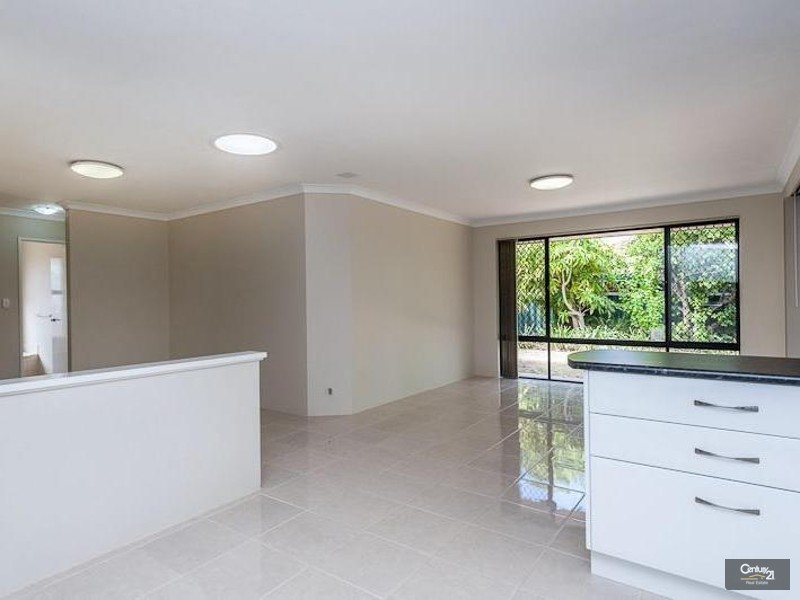 26 Kinglassie Circle, Kinross WA 6028