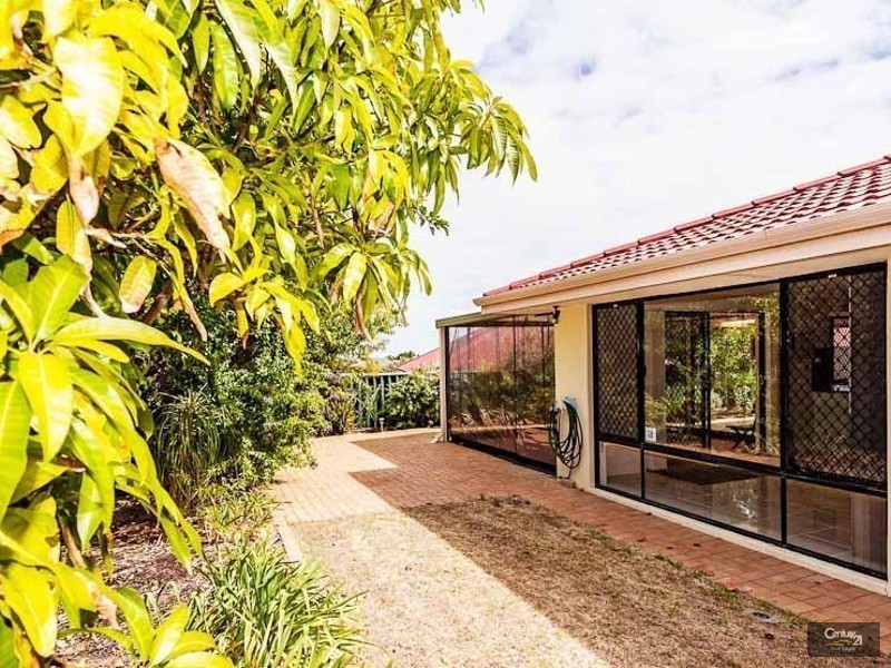 26 Kinglassie Circle, Kinross WA 6028